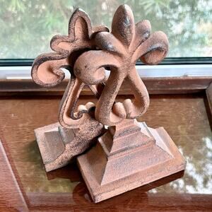Vintage Early 2000s Southern Living at Home Fleur de Lis Cast Iron Bookends